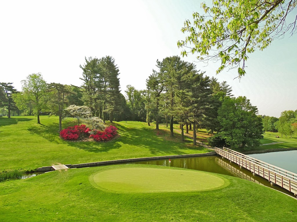 Panoramic view of a lush green golf course at Bala Golf Club. Smooth