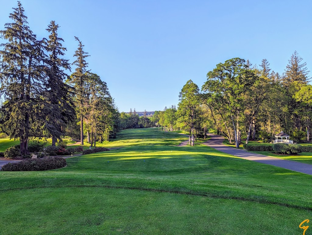 Panoramic view of a lush green golf course at Camas Meadows Golf Club. Smooth