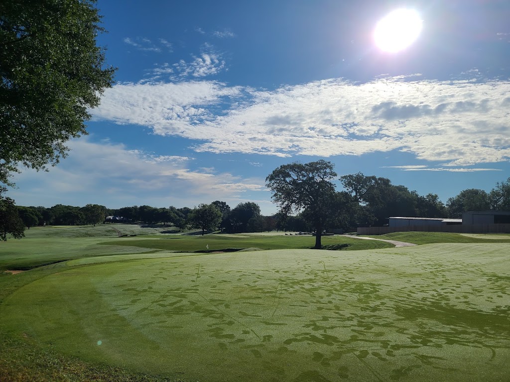 Panoramic view of a lush green golf course at Dornick Hills Golf & Country. Smooth