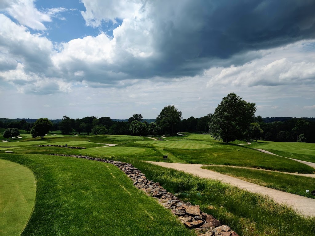 Panoramic view of a lush green golf course at Fieldstone Golf Club. Smooth
