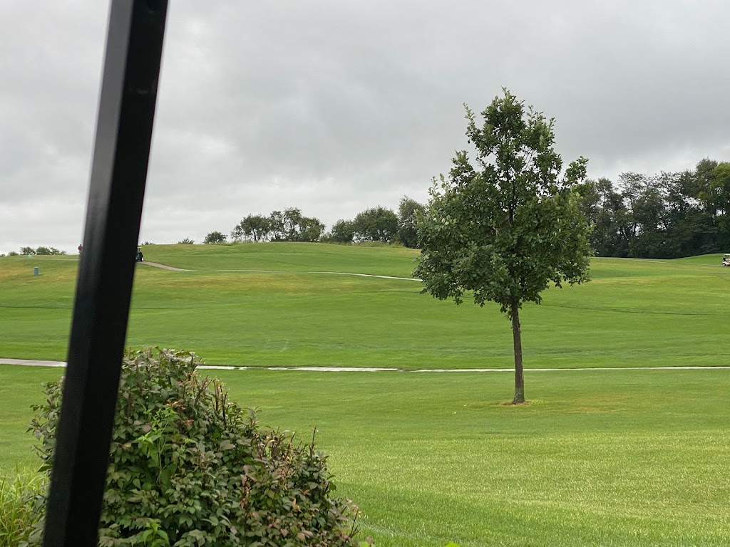 Panoramic view of a lush green golf course at Glynns Creek Golf Course. Smooth
