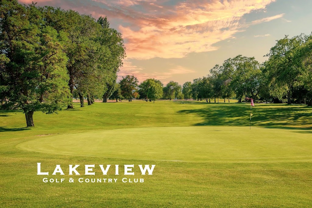 Panoramic view of a lush green golf course at Lakeview Golf & Country Club. Smooth