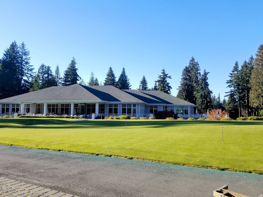 Panoramic view of a lush green golf course at Sahalee Country Club. Smooth
