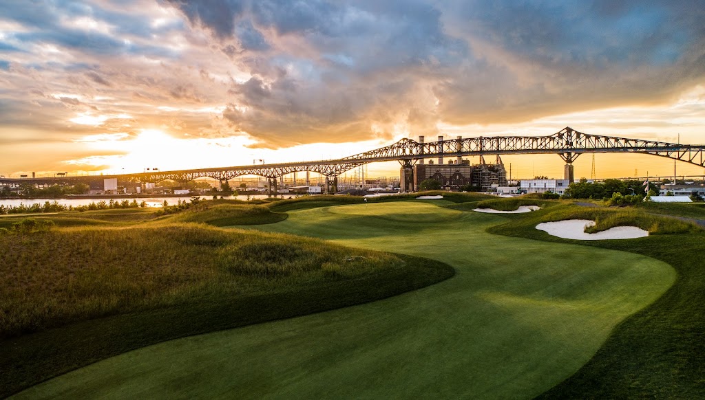Panoramic view of a lush green golf course at Skyway Golf Course. Smooth
