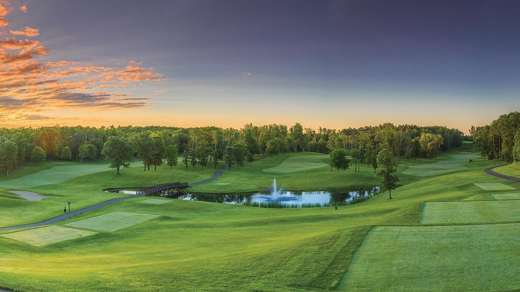 Panoramic view of a lush green golf course at The Preserve at Grand View Lodge re-opens Spring 2025. Smooth