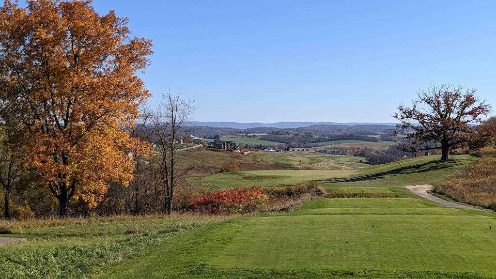 Panoramic view of a lush green golf course at Totteridge Golf Club. Smooth