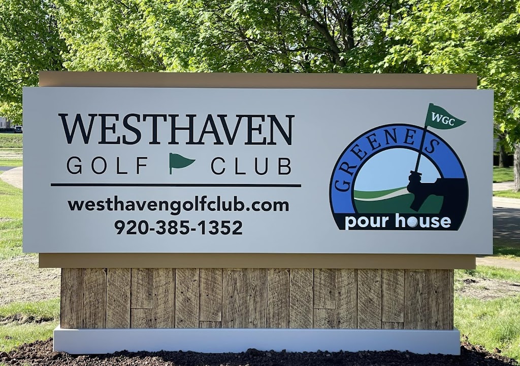Panoramic view of a lush green golf course at Westhaven Golf Club. Smooth